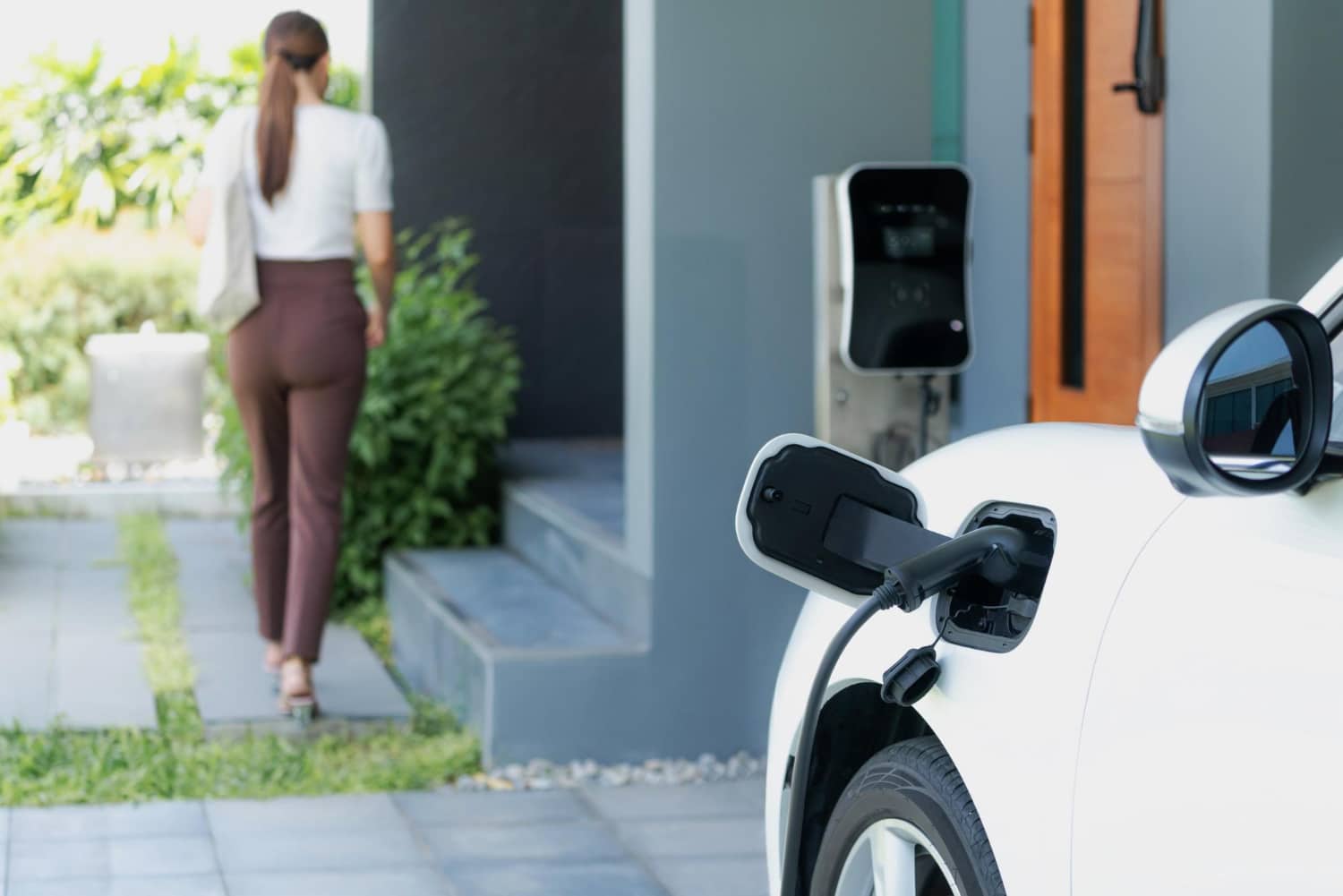 Bornes de recharge électrique : tout savoir pour booster votre mobilité verte