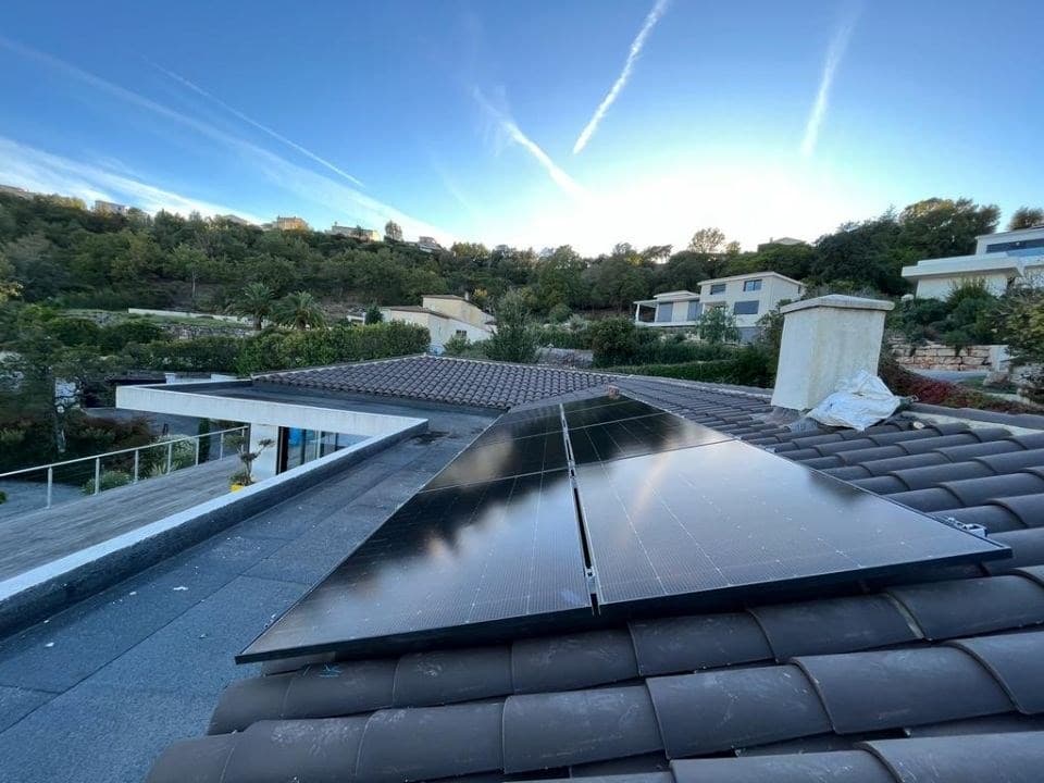 Installation panneaux solaires 9 kWc aux Adrets