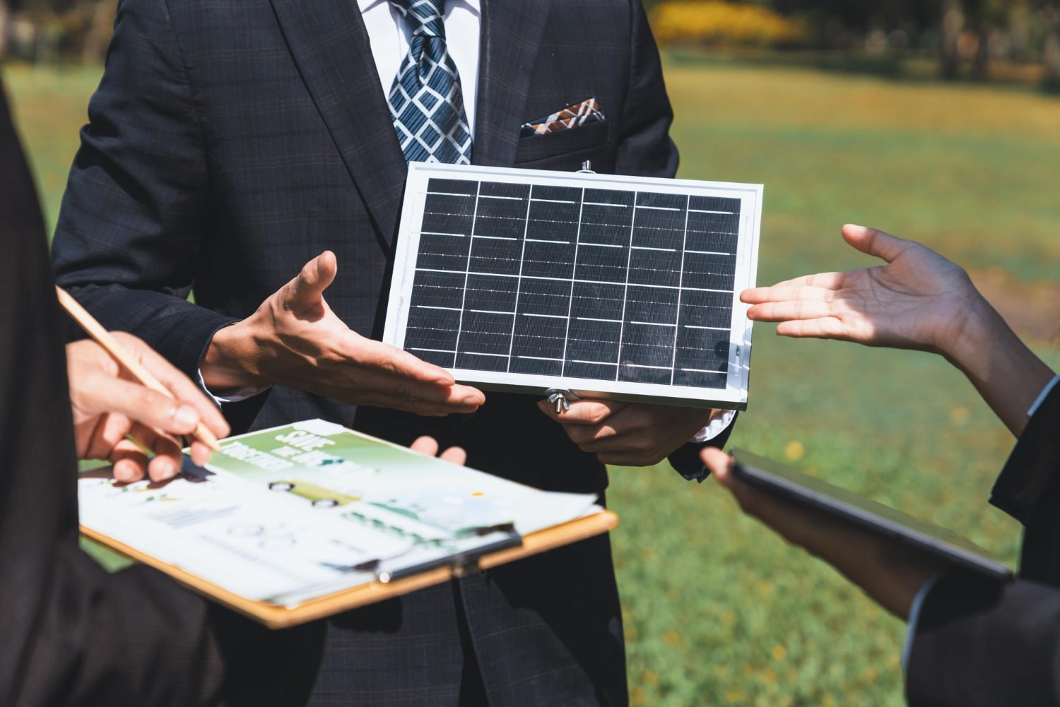 Installation panneau solaire photovoltaïque à Fréjus - Edmond Solutions