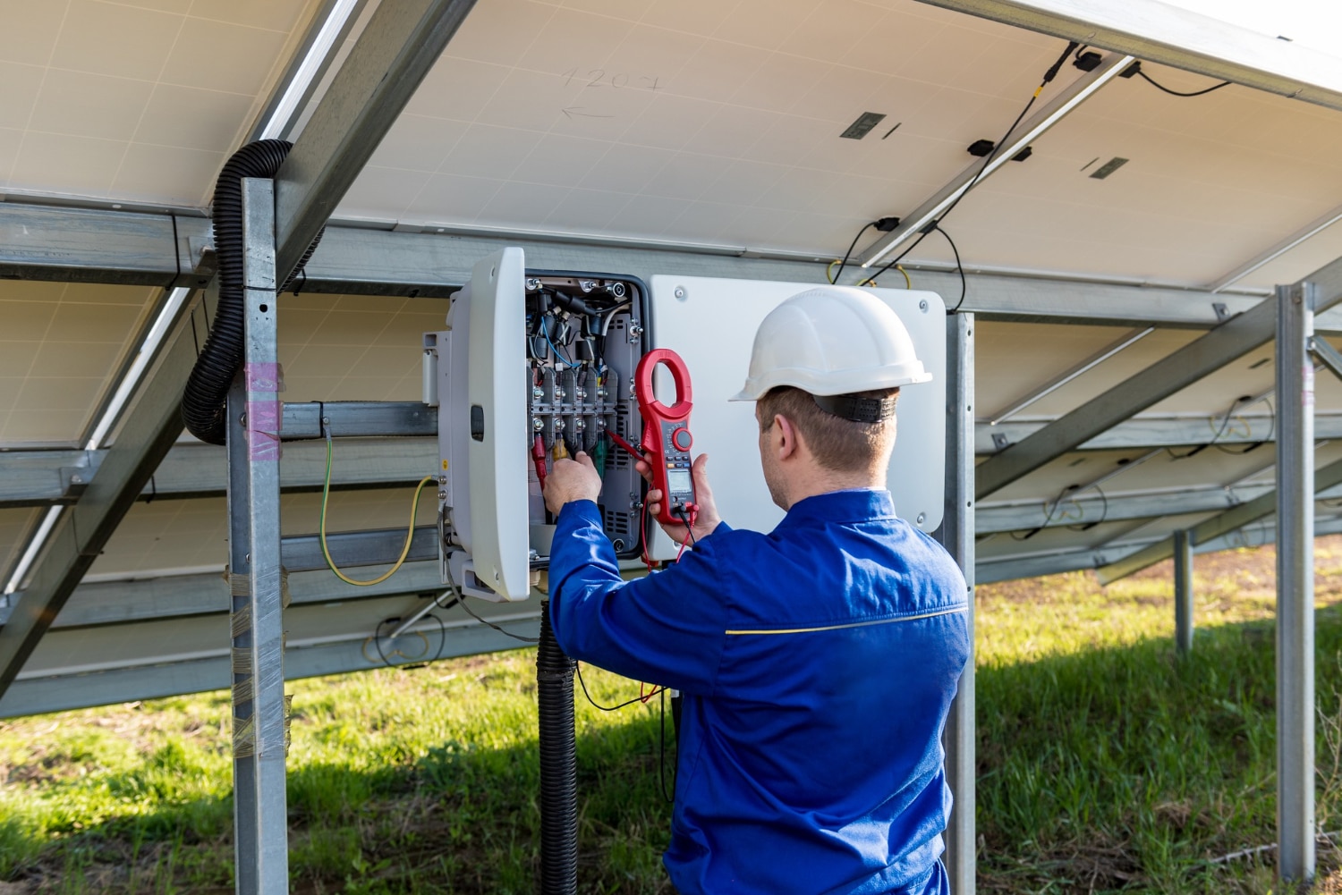 Comment faire le raccordement de ses panneaux solaires